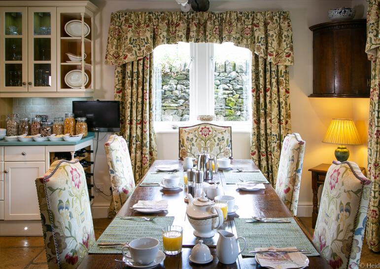 Tucked Away House Gallery 6 - Dining Table 2