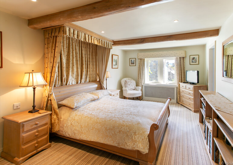 Tucked Away House Gallery 20 - Double Bedroom Suite 2
