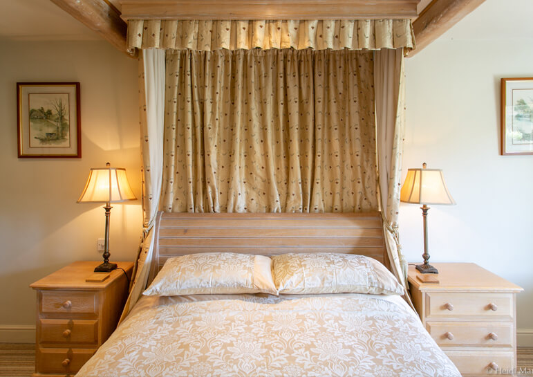 Tucked Away House Gallery 23 - Double Bedroom Suite 5